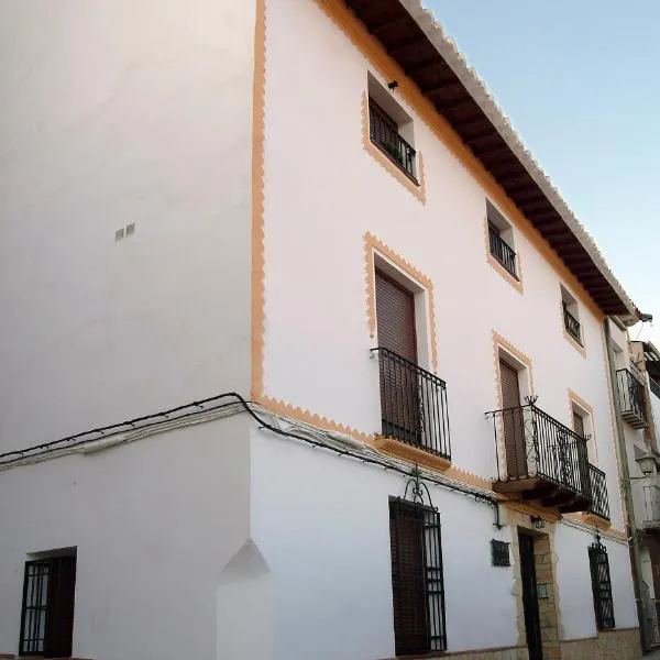 Apartamentos Tío José María, hotell i Hinojares