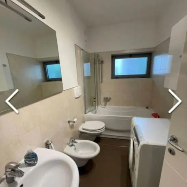Appartamento incantevole con parcheggio gratuito, hotel v destinaci Pordenone