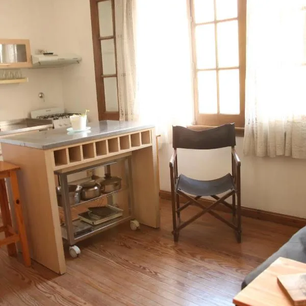 La Casona, vistas al boulevard, hotel en La Plata