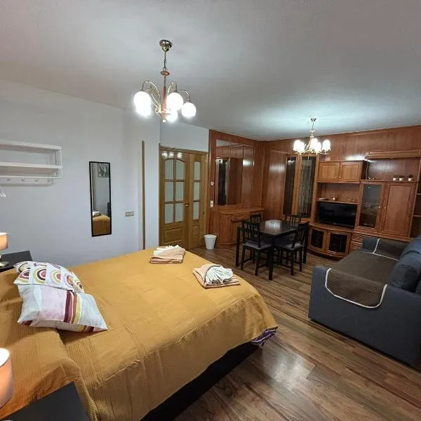 Rooms Pontones, hotel in Madrid