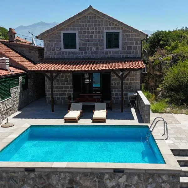Apartments Kovinic, hotel en Tivat