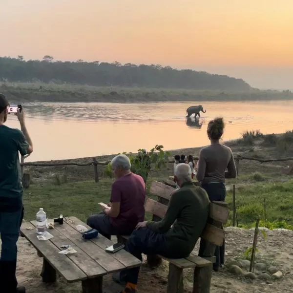 Bamby Chilling House - Feel The Nature - Sauraha , Chitwan, hotel v mestu Sauraha