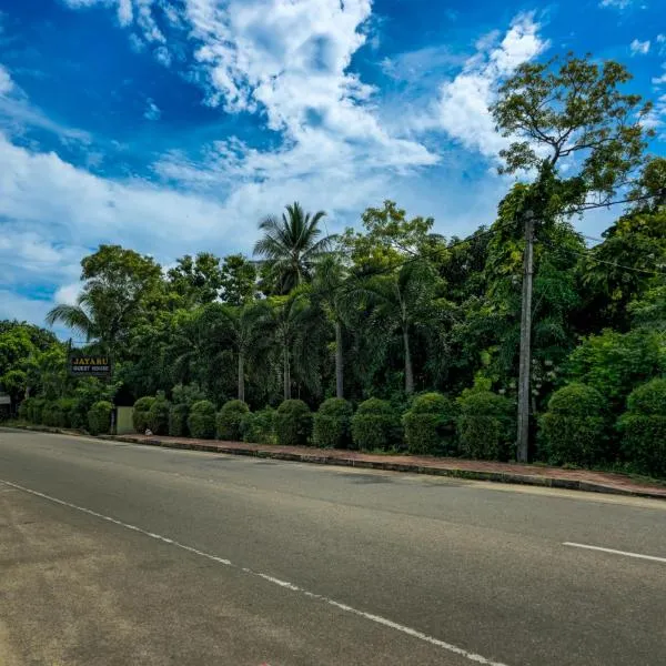 Jayaru Guest House, hotel v destinaci Polonnaruwa