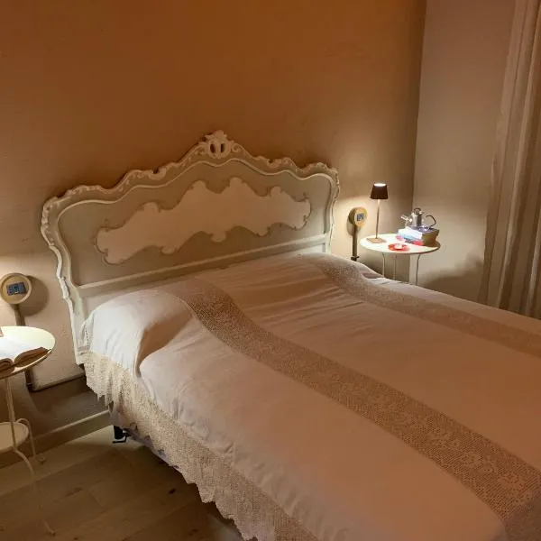 La casa delle stelle, מלון בTirli