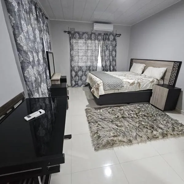 Sally Springs Apartments, hotel in Livingstone