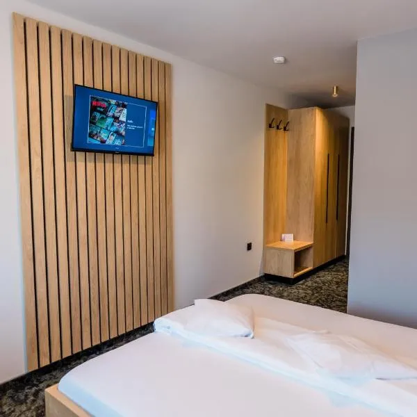 Complex Turistic Capus & Spa、Căpuşu Mareのホテル
