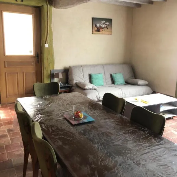 Petite maison paisible, hotel em Brillecourt