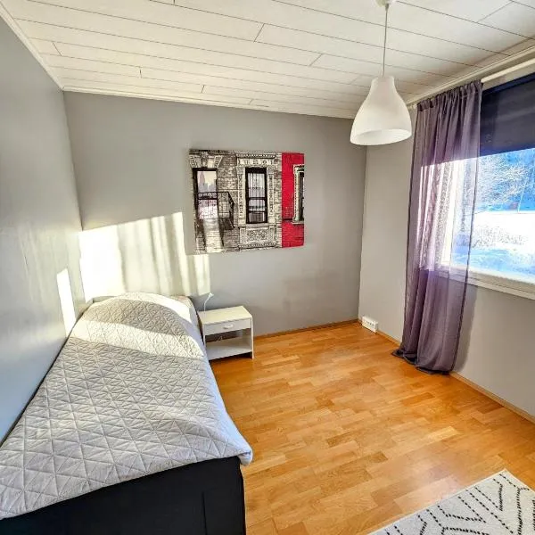 Viihtyisä huone, hotel in Kerava