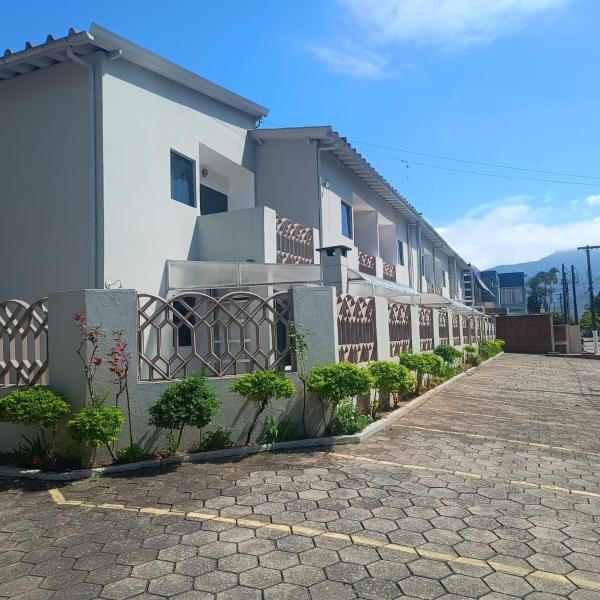 Condomínio Village 2 - Maranduba - 100m da praia