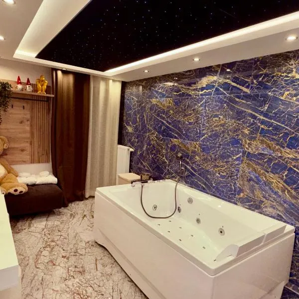 Appartement neuf haut standing - jacuzzi à Strasbourg, khách sạn ở Schiltigheim