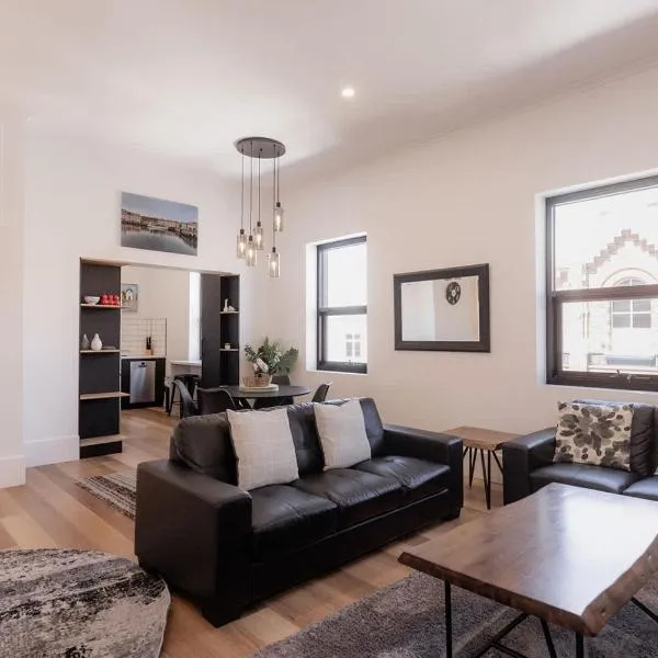 3 Bedroom, Spacious Inner-City Pad, hotelli kohteessa Hobart