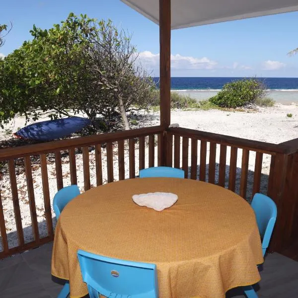 Oteaeva Lodge - FAKARAVA、Rotoavaのホテル