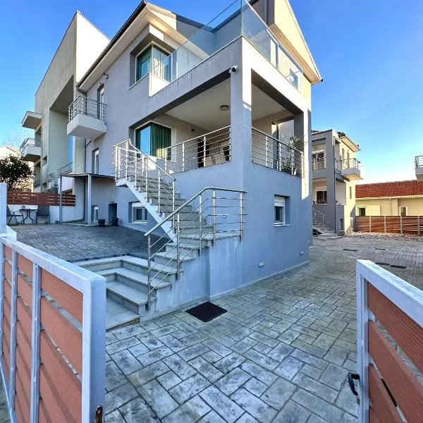 Clio Luxury Apartments, hotel in Ioannina