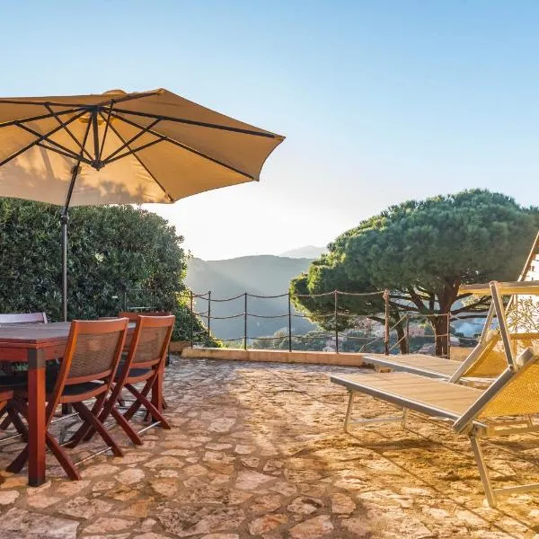 Riders Mansion, hotel em Finale Ligure