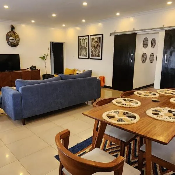 Private cosy home close to city center with views、キガリのホテル