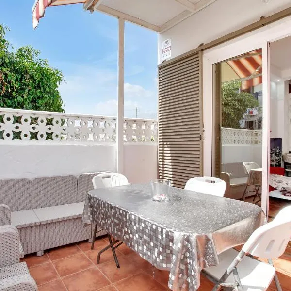 2 bedrooms Bungalow in Playa de las Americas, hotel v destinaci Playa de las Americas