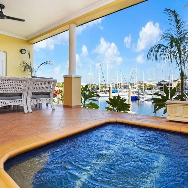 Villa Utopia on the Marina 3 Bed, 3 Bath, hotel a Stuart Park