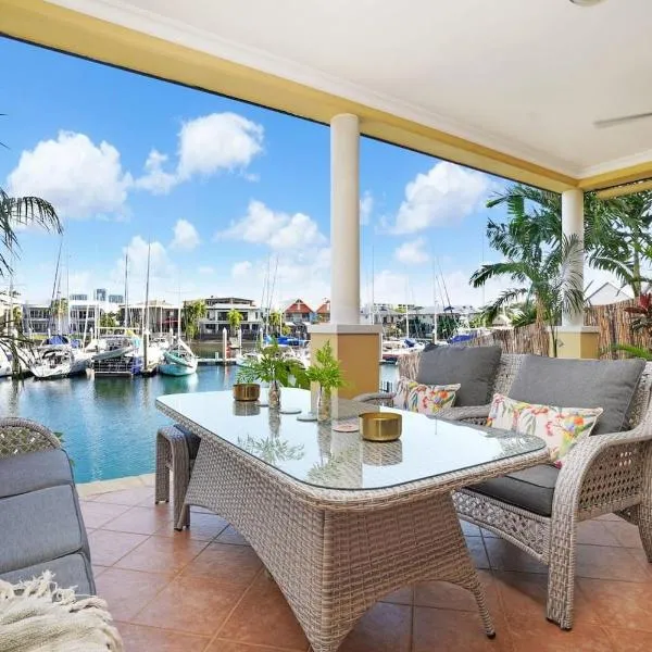 Villa Utopia on the Marina 3 Bed, 3 Bath, hótel í Stuart Park