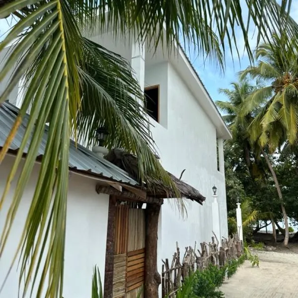 Dive and Sleep - All Inclusive Diving Guesthouse - 3 Dives per day, hotel v destinaci Maamigili