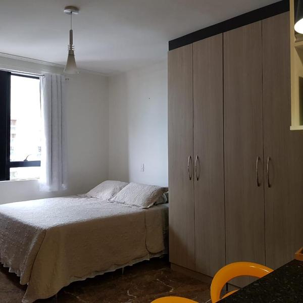 Flat Novo1 - Cama Queen, Ar, Estac e Internet - Foto 2