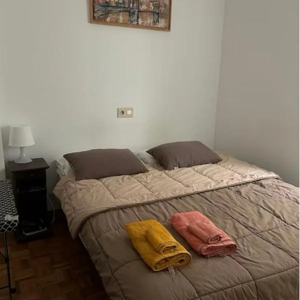 habitacion doble privada en figueres, hotel v destinaci Figueres