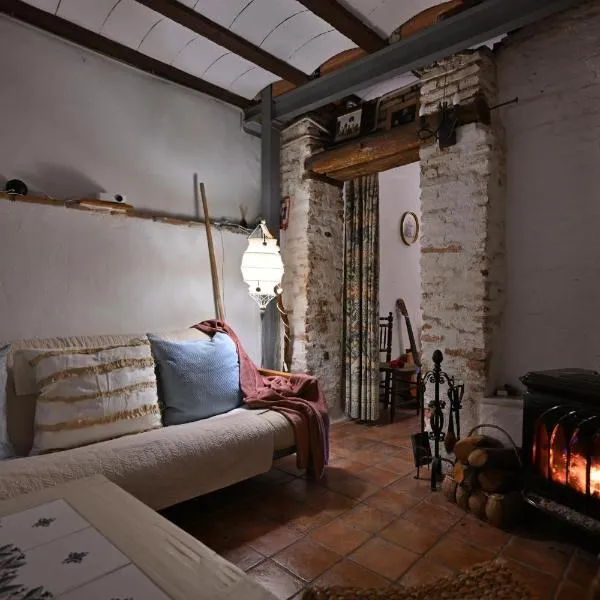 'La Casa de LoLa' casita de cuento con vistas โรงแรมในอาเรนัส เด ซานเปโดร