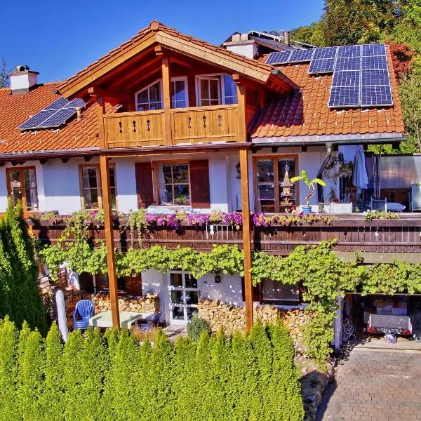 Ferienwohnung Christine, hotel v destinaci Bischofswiesen