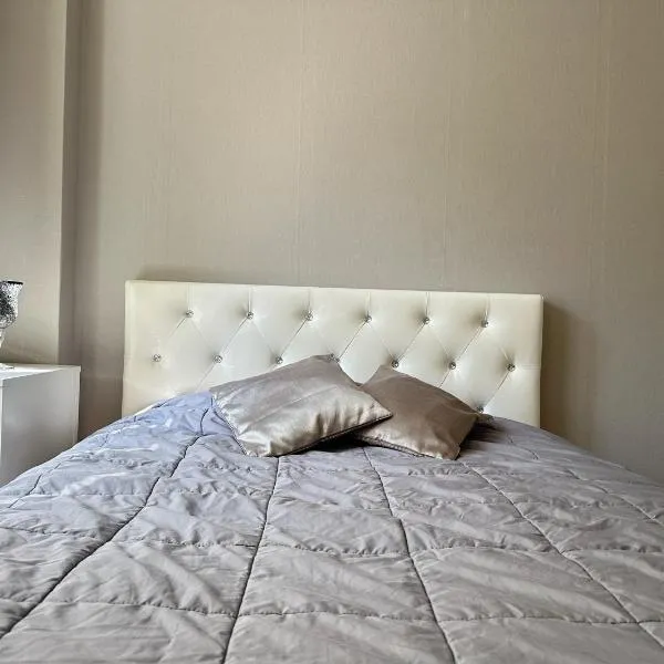 Bright 1BR apartment in Kallio with best location, hôtel à Helsinki