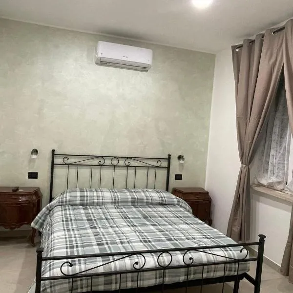 Mirea Guest House, hótel í Latina