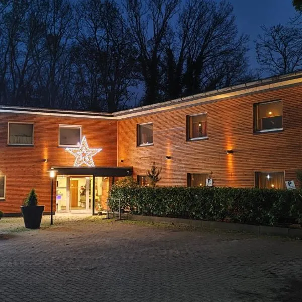 Hotel am Springhorstsee, hotel v destinaci Großburgwedel