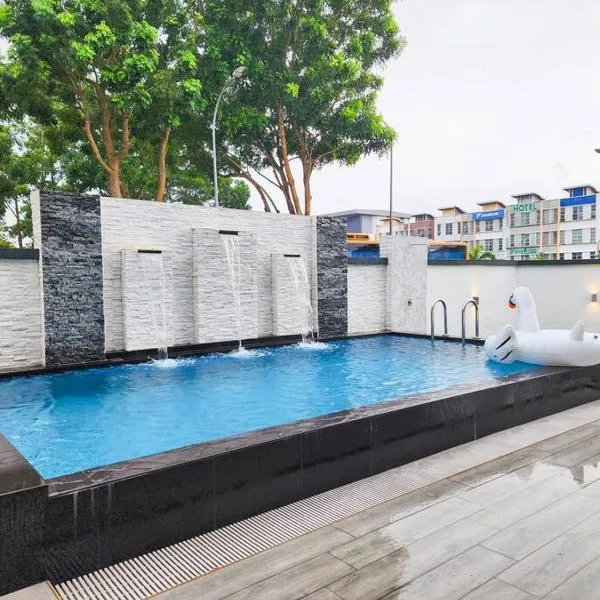 Desa Tebrau -- Poolside Paradise - 4BR4B - 12pax by Cowidea, hotel v destinaci Johor Bahru