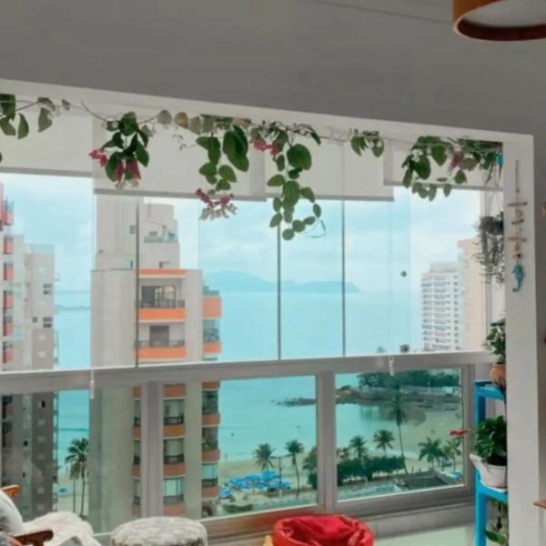 Apartamento com um linda vista para o mar