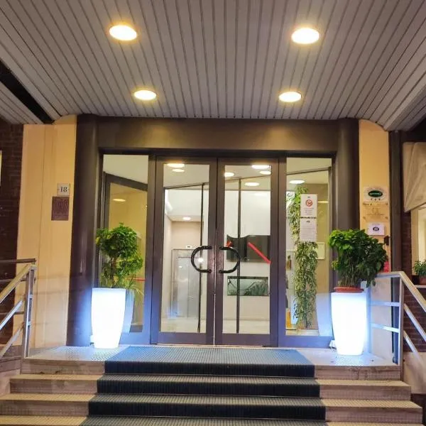 Hotel Touring, hotel v destinácii Falconara Marittima