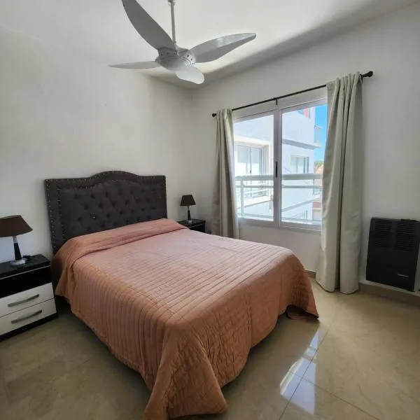 Marejada pleno centro, a una cuadra del mar, hotel in Mar de Ajó