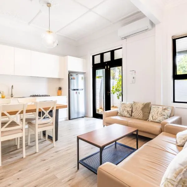 Crows Nest LemonTree 3 Bedroom Home Nr Metro FreeP, hótel í Sydney