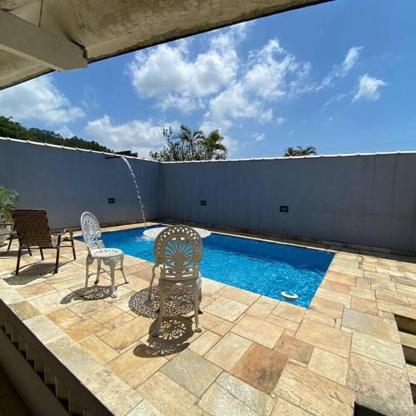 Casa com Piscina na Enseada