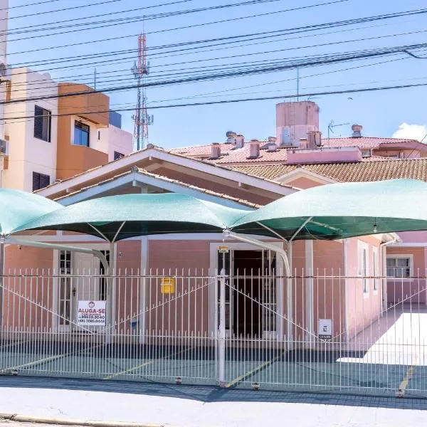 Residêncial Rosa、フロリアノポリスのホテル