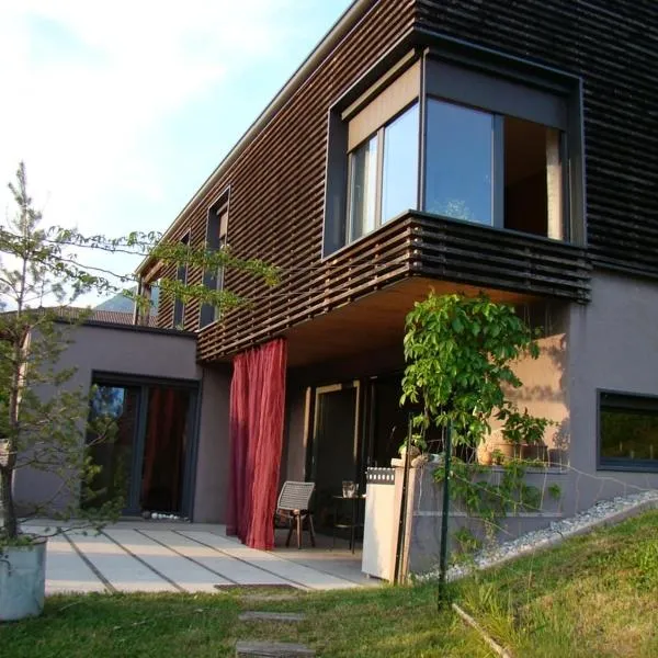 Holiday Home Hisa Gusta, hotel in Most na Soči