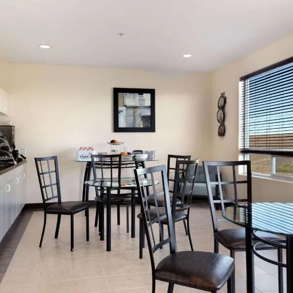 Days Inn by Wyndham Grande Prairie, hotel sa Grande Prairie