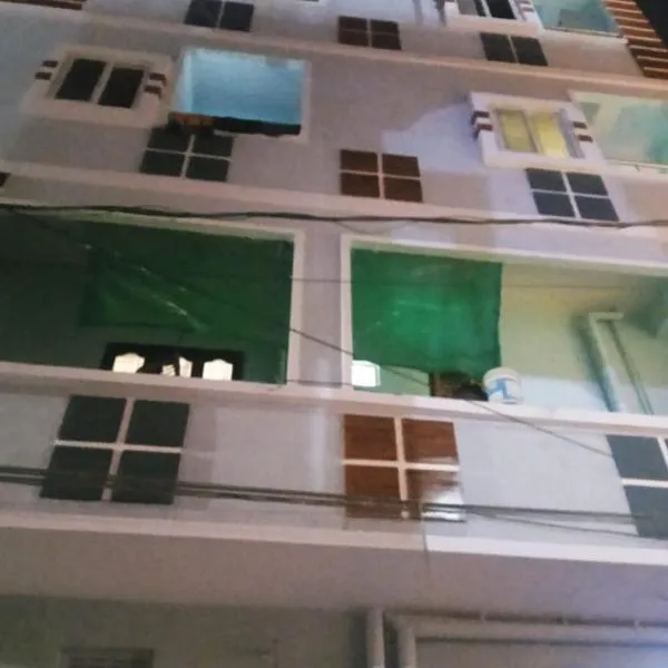 Dziire Service Apartment, hotell Hyderabadis