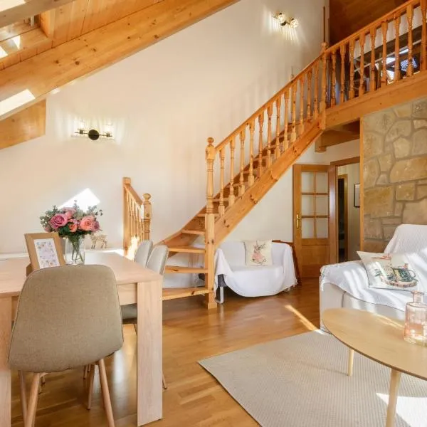 Apartamento A10 de Formigal, AMPLIO Y CON GARAJE، فندق في إسكارييا