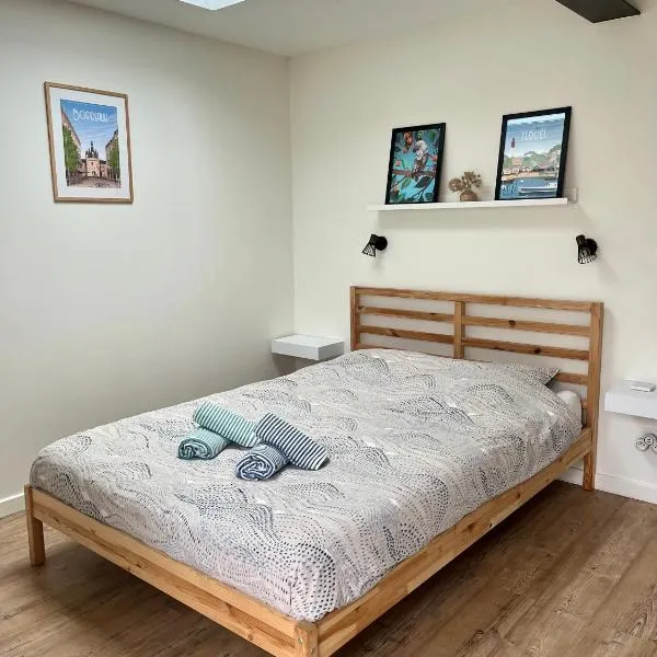 Studiocosy proche Bordeaux, parking gratuit, clim, hotel v destinaci Eysines