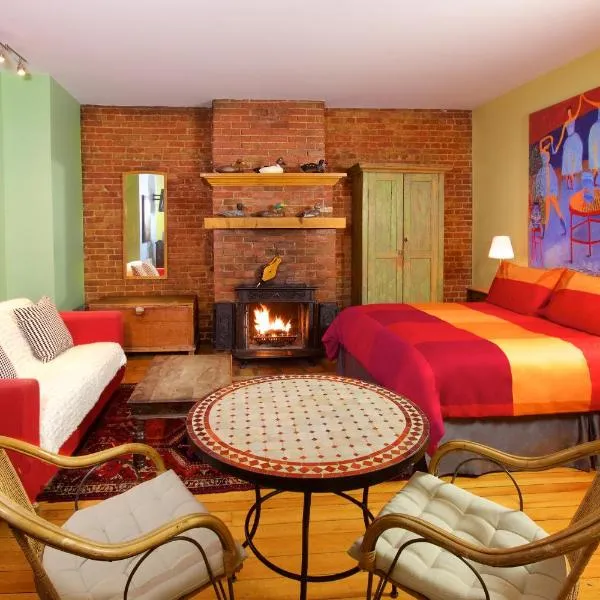 Auberge Les Bons Matins, hotel in Montreal