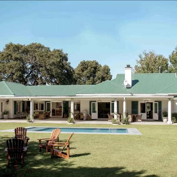 Woodlands Villa, hotel in George