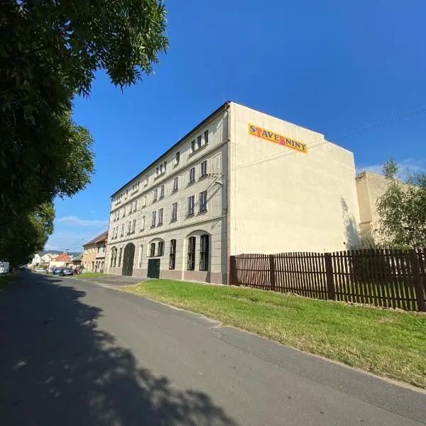 Areál Chmelařství Úštěk, hotel v Úštěku