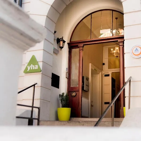 YHA London Earl's Court, hotel in London