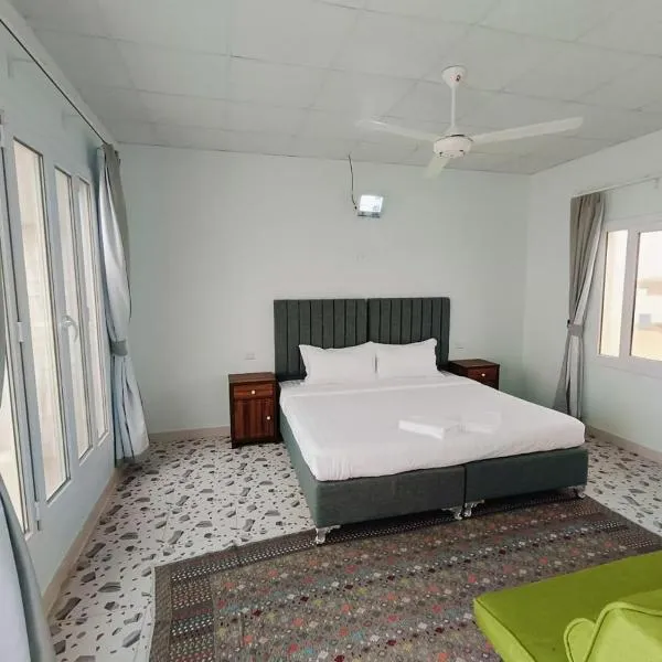 Sea Breeze Lodge, hotel v destinaci Camp