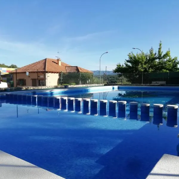 Camping-Bungalows Altomira, hotel in Navajas