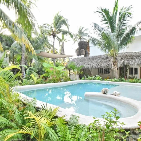 Maria Bonita Hotel & Restaurant El Cuyo by Spot Rentals, hotel en El Cuyo