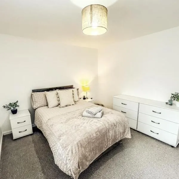3 Bedroom, Lancashire Townhouse, a base to explore, hotel in Upholland